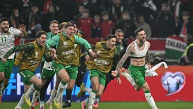 Republic of Ireland team celebrates Troy Parrott's goal vs Hungary World Cup 2026 qualification